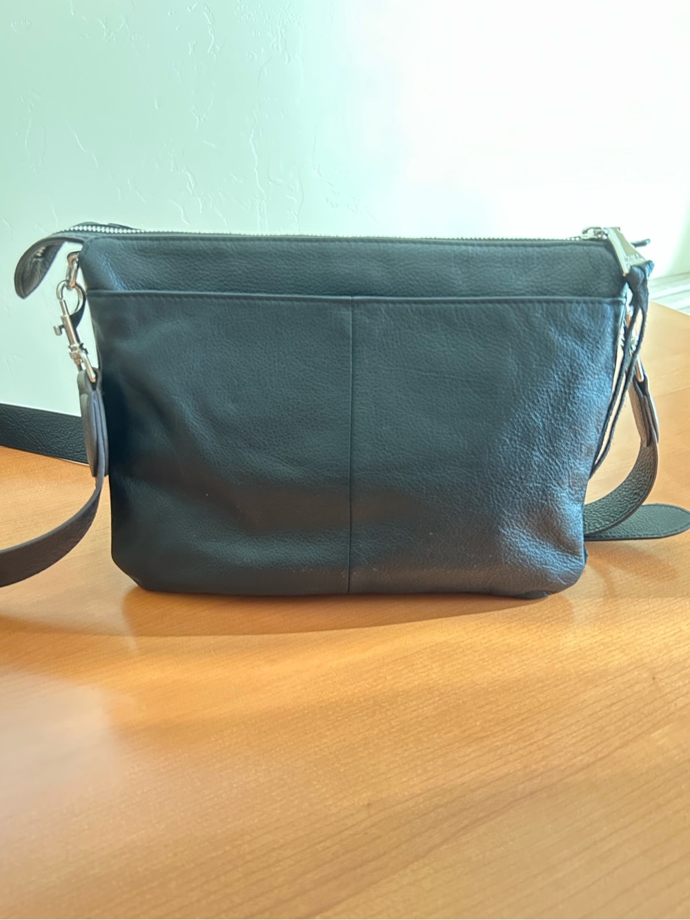 Aimee Kestenberg Large Black Leather Multi Compartment Crossbody - Picture 3 of 12